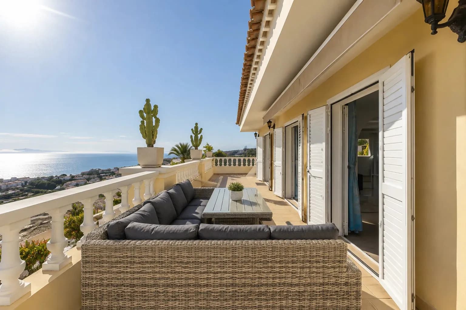 Villa en Costa Adeje - piscina privada y vistas panorámicas al océano. – 3