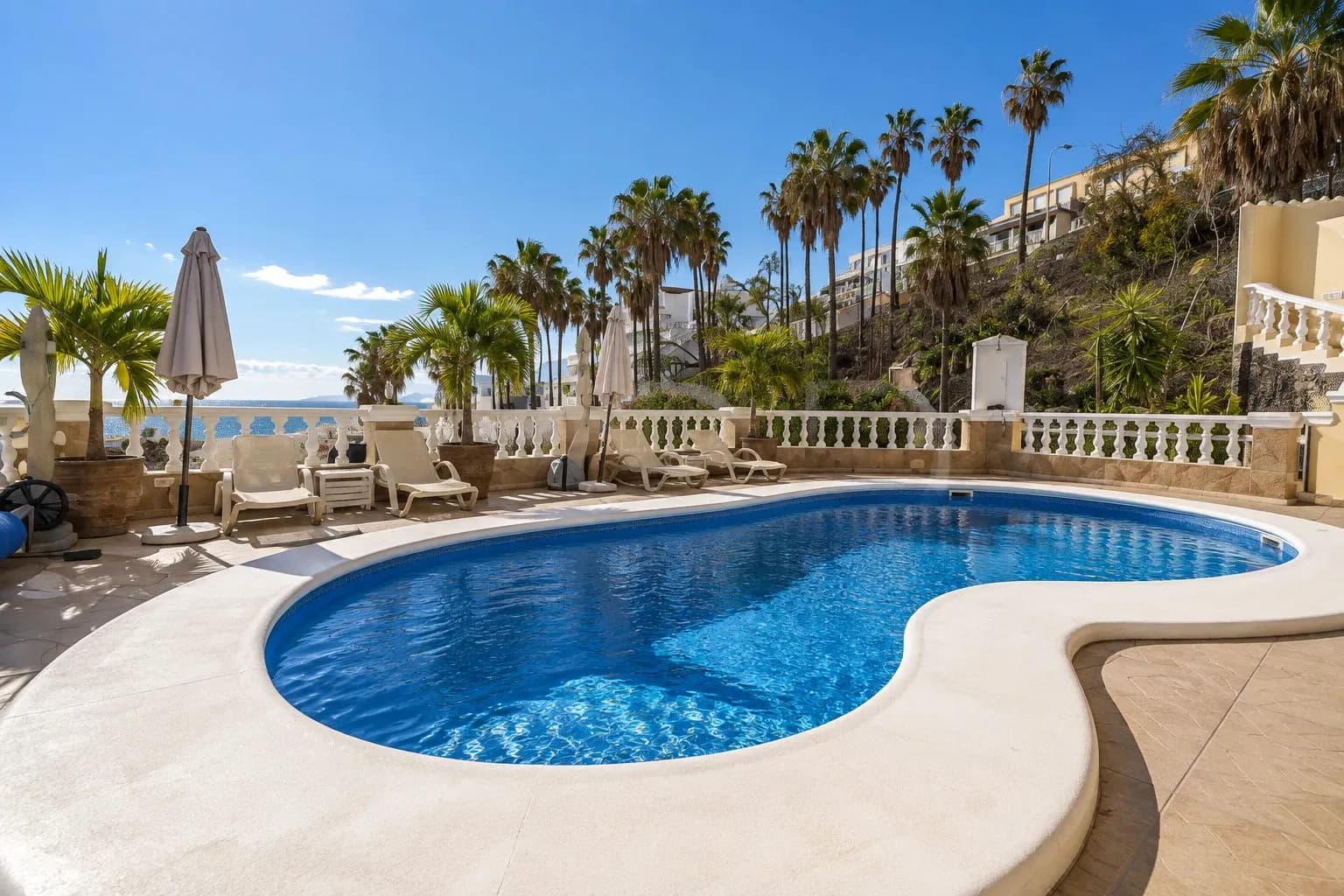 Villa en Costa Adeje - piscina privada y vistas panorámicas al océano. – 5